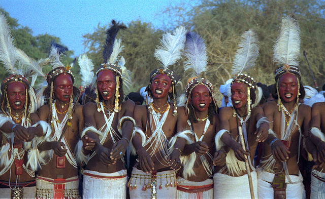 9 Matchmaking Practices – From Strange to Surprising! Wodaabe men have a strange matchmaking ritual. The men have to impress the women to get married.