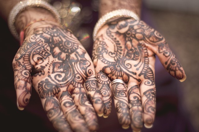 21 Indian Bridal Mehndi Designs And Tips To Rock Your Wedding Day! Indian bridal mehndi designs